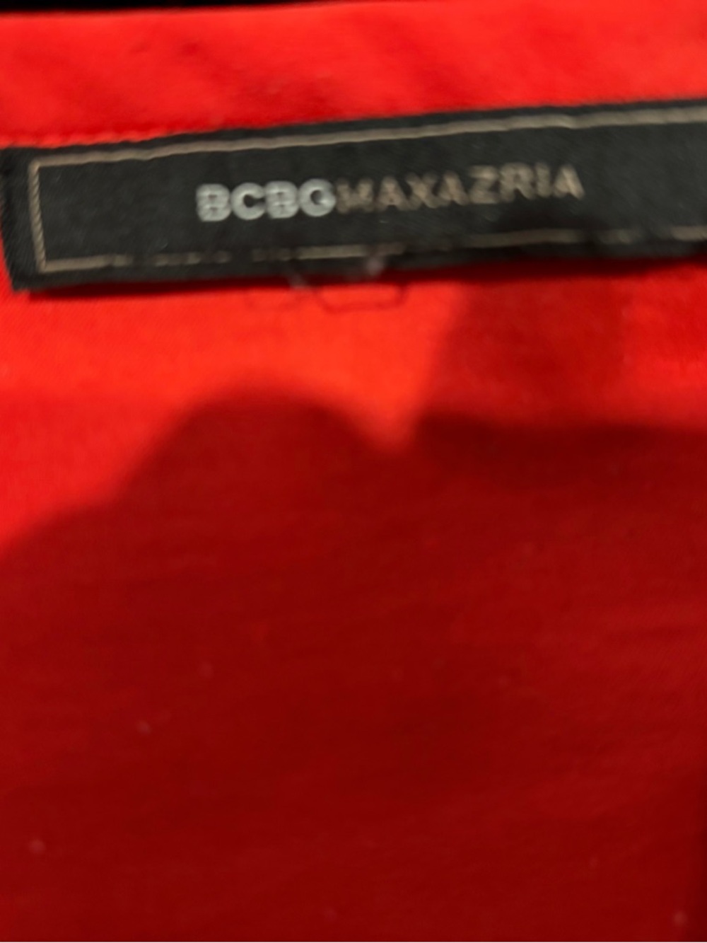 BCBGMaxAzria V-Neck Short Sleeve Drawstring Hem Top in Bright Red - Picture 3 of 3